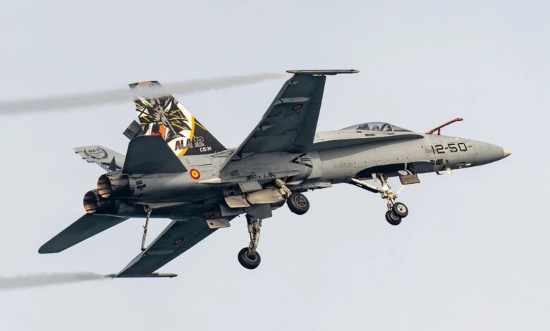 المقاتلة الاسبانية (EF-18 Hornet)